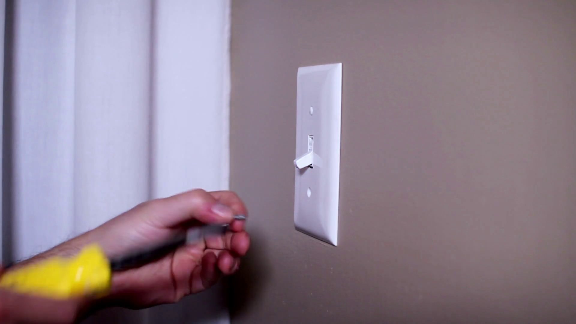 Hidden WIFI IP 1080P Camera AC Real Working Light Switch With Motion Detect